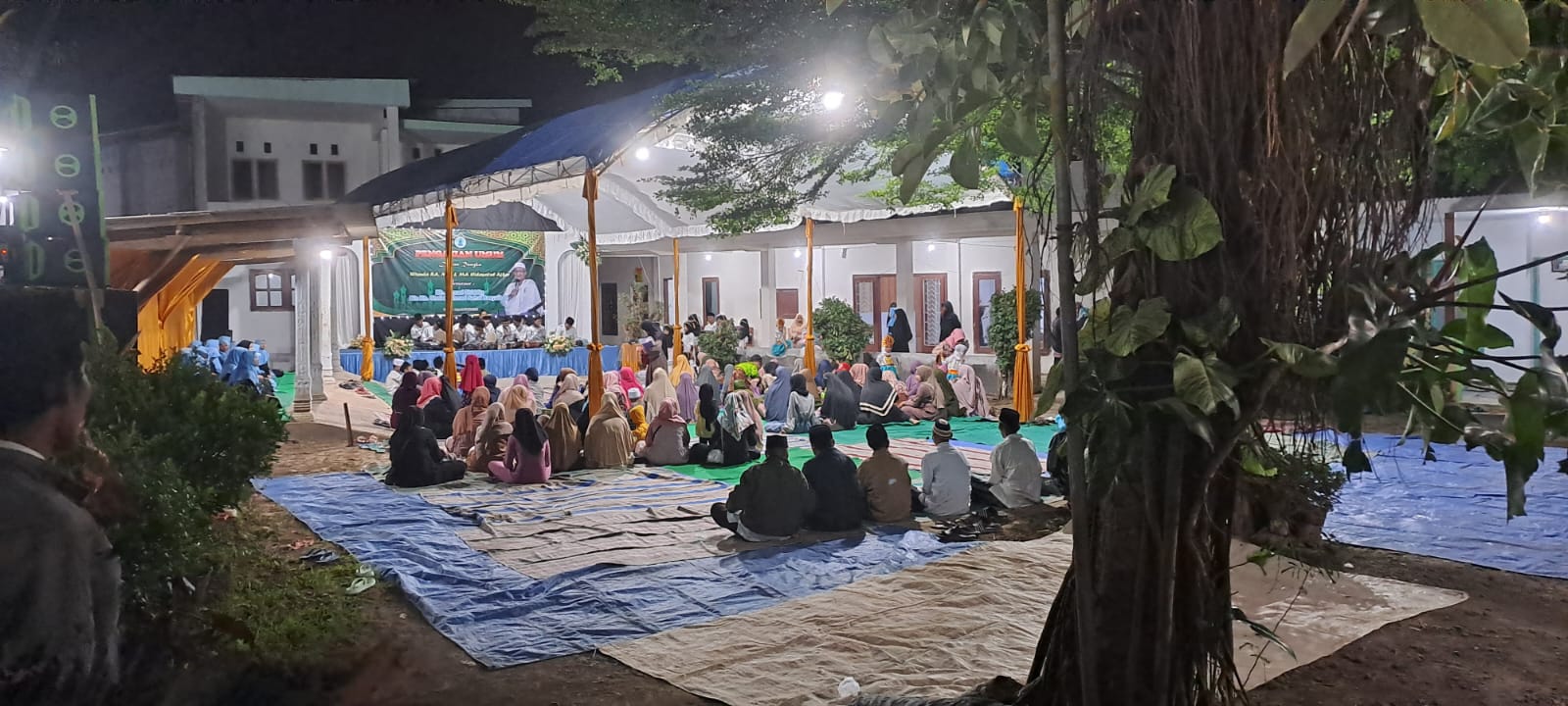 Pondok Pesantren Hidayatul Afkar Desa Kalisemut Menggelar Pengajian Umum Dalam Rangka Wisuda RA, MTS