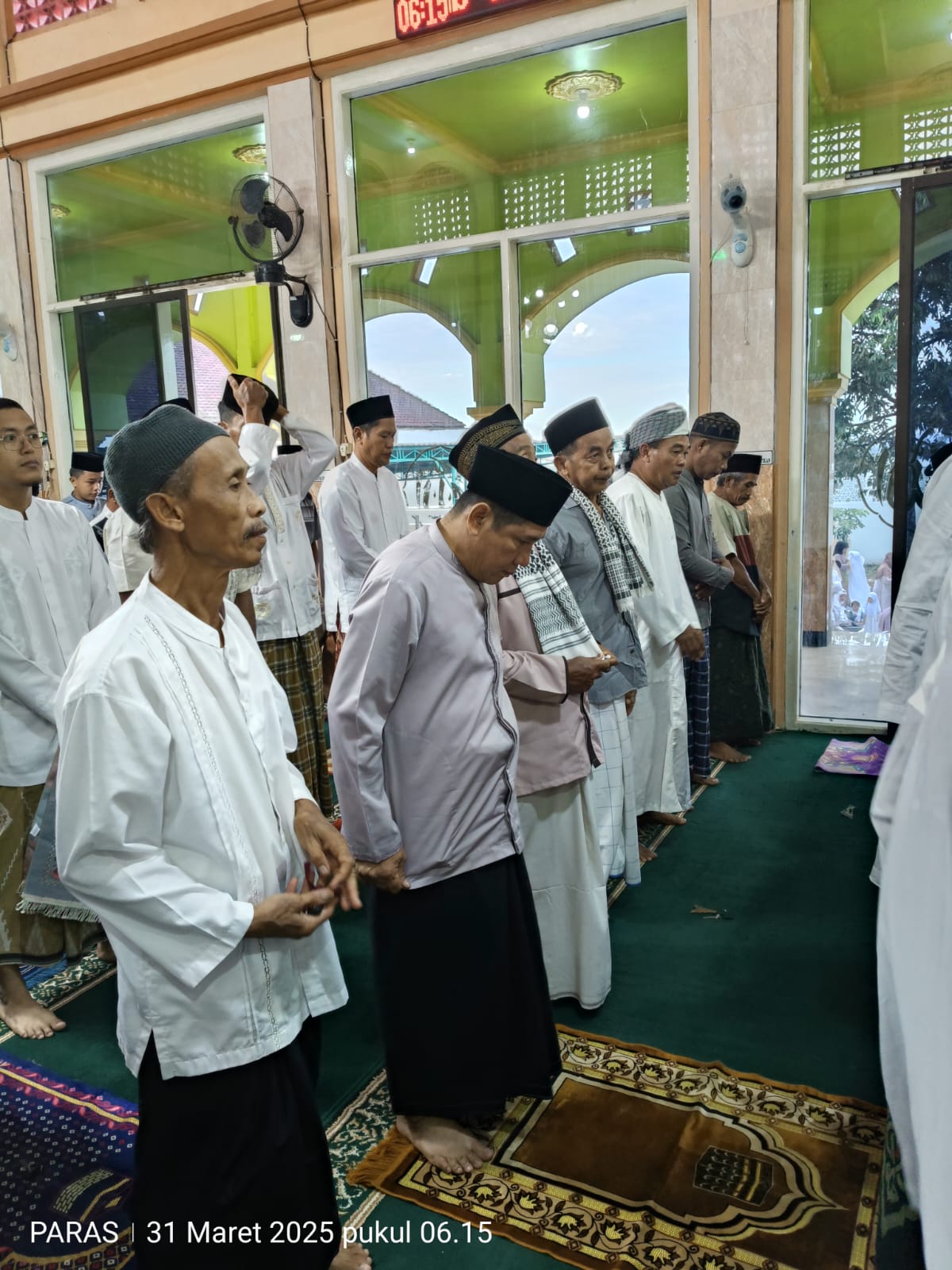 BERSAMA MASYARAKAT DESA PADANG, CAMAT PADANG SHOLAT IDUL FITRI 1446 H