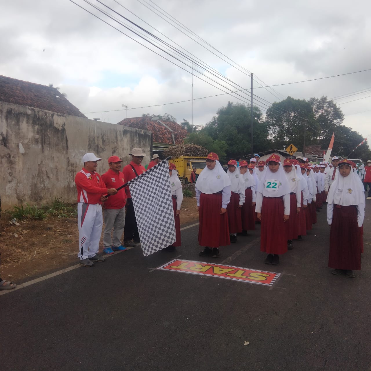 LOMBA GERAK JALAN MEMPERINGATI HUT RI KE-79 KECAMATAN PADANG KABUPATEN LUMAJANG