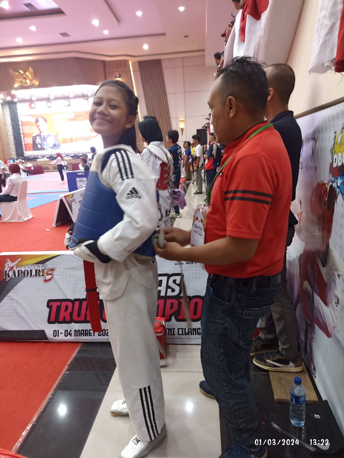 DOJANG TCC LUMAJANG MEMPERSIAPKAN YESHI EKA AYUDIA ATLET TAEKWONDO DESA KEDAWUNG UNDER 42 DI KEJURPR