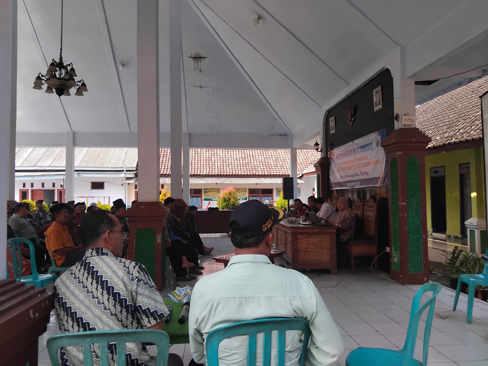 MUSYAWARAH DESA KHUSUS PEMBENTUKAN KOPERASI DESA MERAH PUTIH