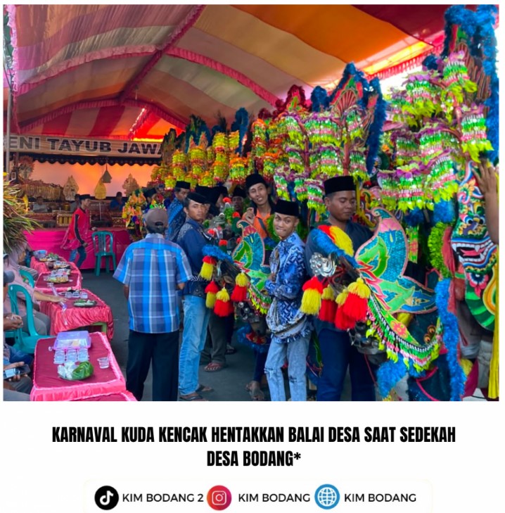 KARNAVAL KUDA KENCAK HENTAKKAN BALAI DESA SAAT SEDEKAH DESA BODANG